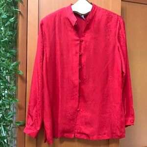 Gorgeous silk blouse with fine details